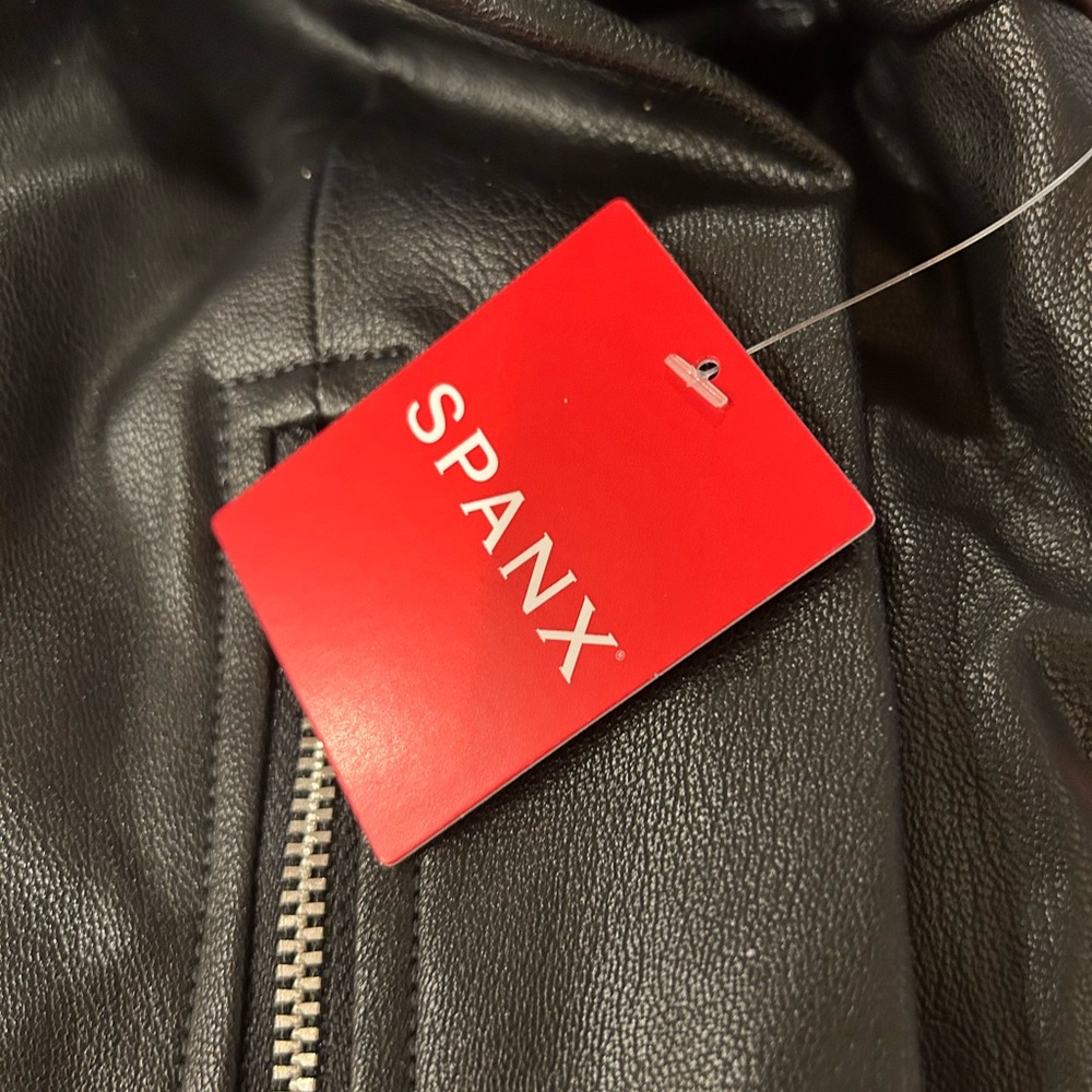 NWT Spanx  Leather-Like Moto Jacket Vegan  Zip Front Luxe Medium or 1x - Picture 8 of 12